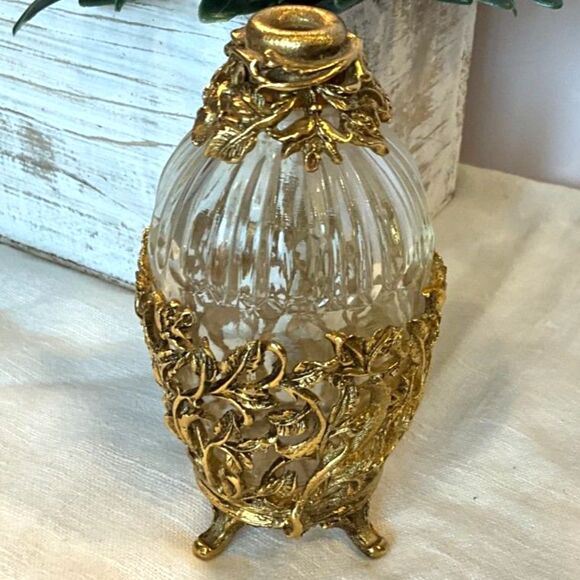 Other - Stunning vintage Matson Ormolu perfume bottle no top